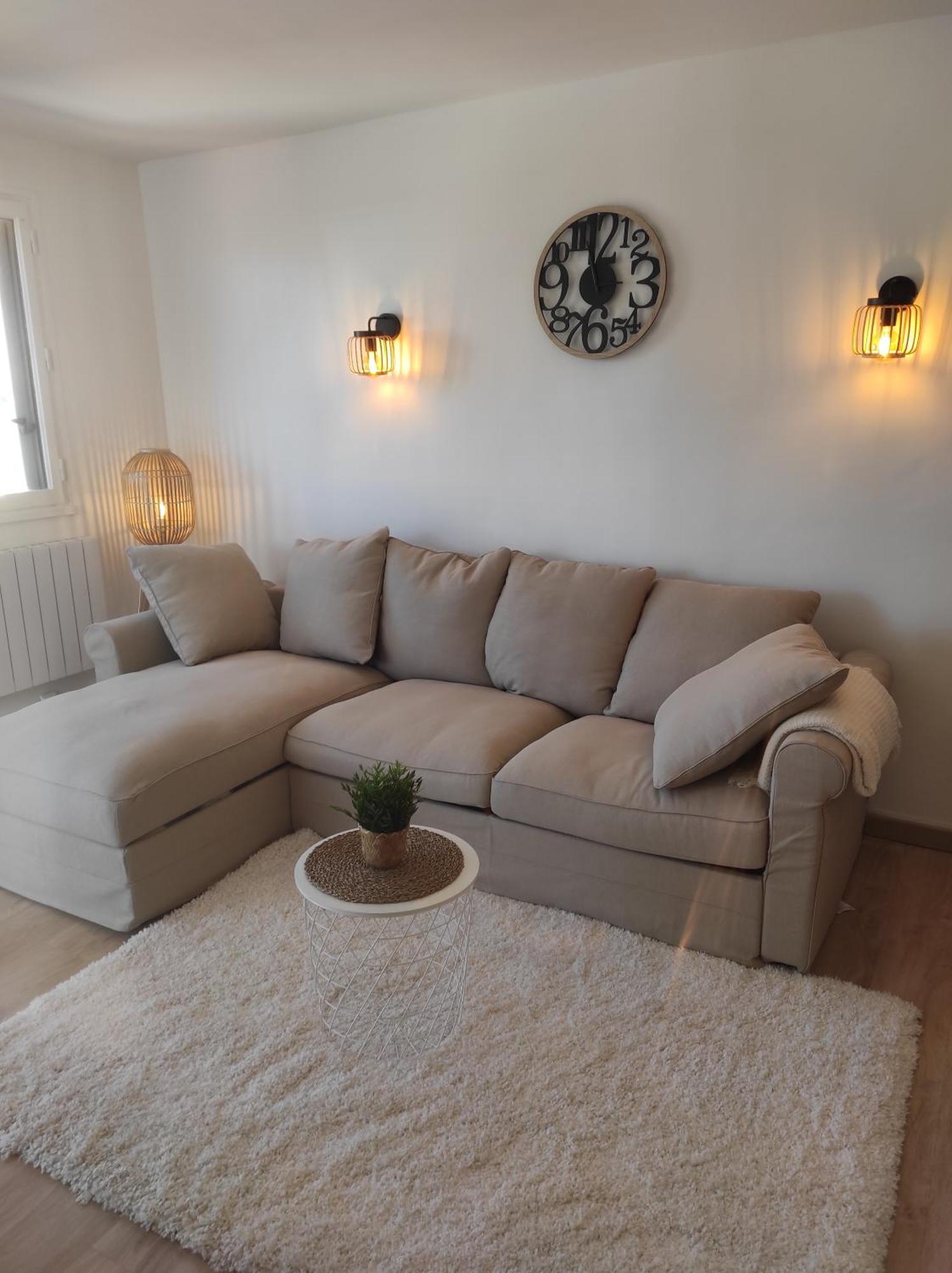 Centre Port,Studio Cosy,Vue Piscine Et Sur Le Parking Prive Ainsi Que Le Mont Saint Martin Agde Exterior foto